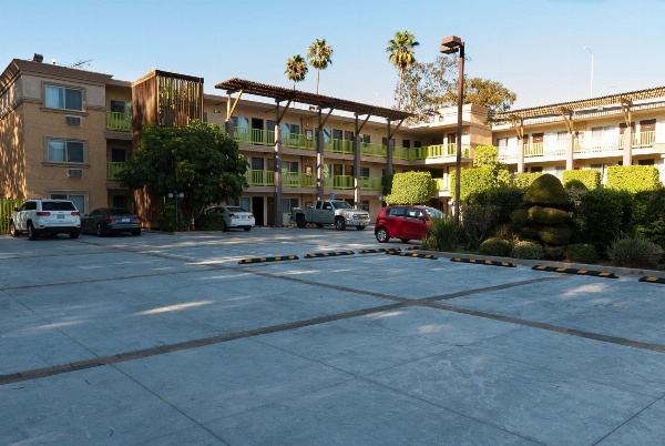 Best Western Plus Glendale Main image